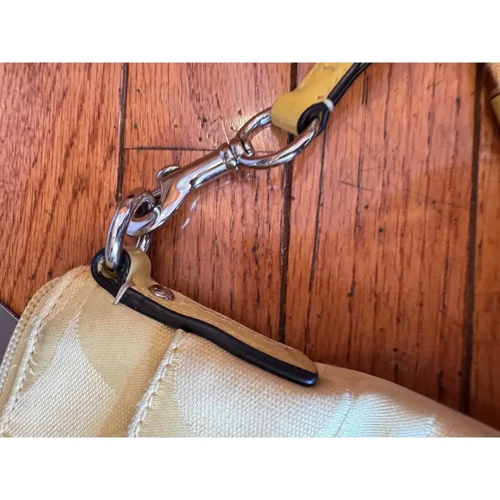 Vintage Coach Stripe Crossbody Classic Logo Design (pu100